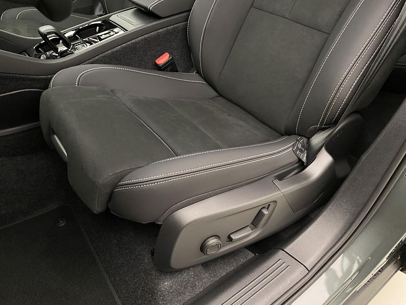 Volvo XC40 (2026) B3 AUT DARK ULTRA  - fotka 29 z 64