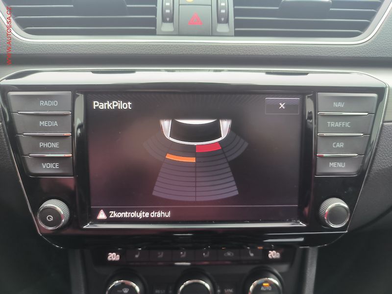 Škoda Superb (2017) 2.0 TDi 4x4, Style, DSG - fotka 16 z 25