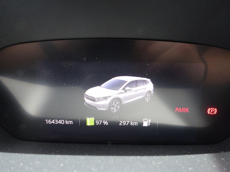 Škoda Enyaq (2021) iV60 Sport Line, SoH 91,8%,DPH - fotka 15 z 28