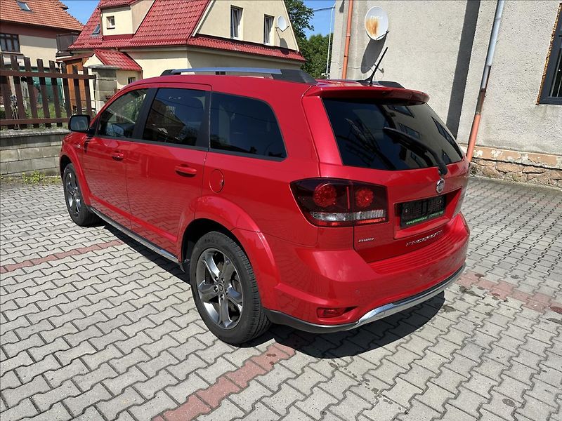 Fiat Freemont 2,0 CROSS 4x4 AUTOMAT - fotka 8 z 32