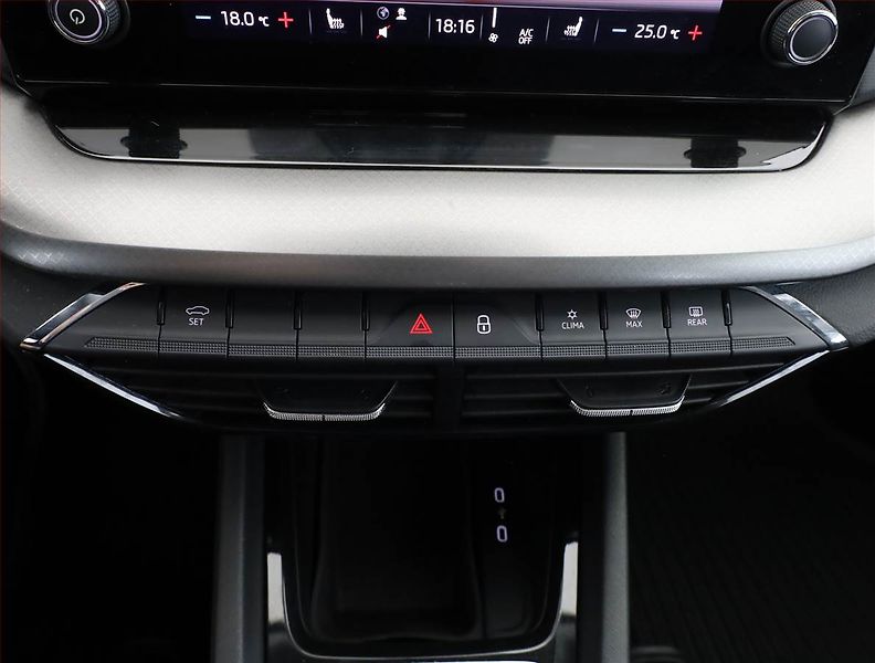 Škoda Octavia (2023) Ambition 2.0 TDI, ČR,1.maj - fotka 12 z 19