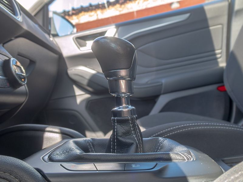 Ford Focus (2019) ČR 2.0TDCI 110KW – VÝBAVA! - fotka 33 z 55