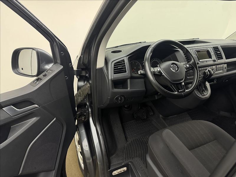 Volkswagen Caravelle 2,0 110kW DSG NZTOP LONG TZ - fotka 25 z 39