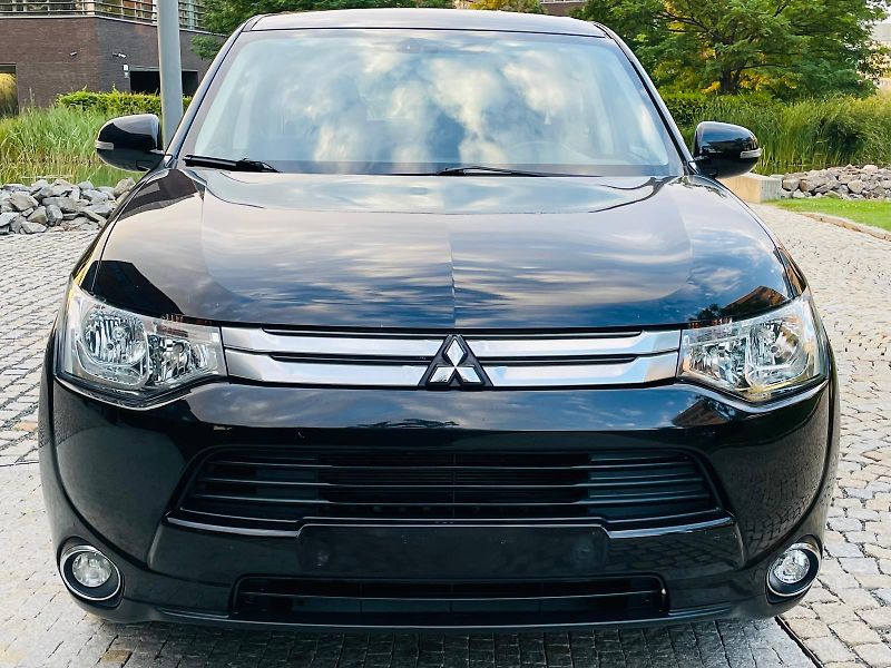 Mitsubishi Outlander 2.0i 1.MAJITEL KAMERA TAŽNÉ - fotka 6 z 43