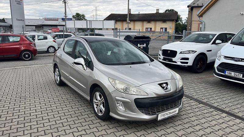 Peugeot 308 2.0 HDi 6M/T panorama - fotka 3 z 10