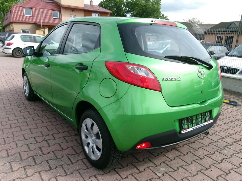 Mazda 2 (2008) 1,3i KLIMA WEBASTO - fotka 7 z 29