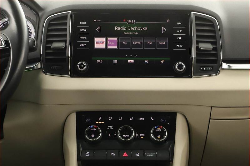 Škoda Karoq (2017) Style Plus 2.0 TDI, 4X4 - fotka 9 z 19