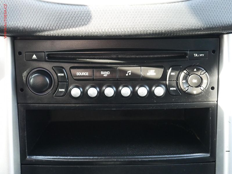 Peugeot 207 (2010) 1.6HDi - fotka 13 z 17
