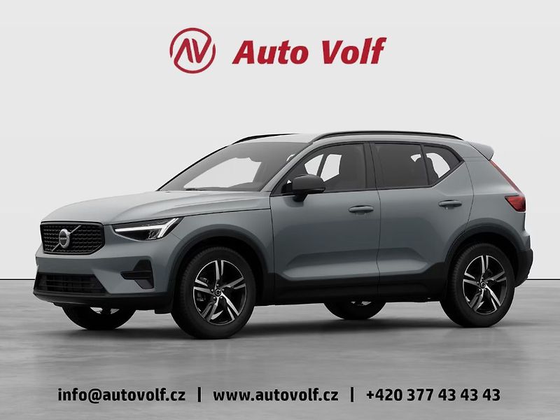 Volvo XC40 PLUS DARK B3 FWD 120kW - fotografie inzerátu