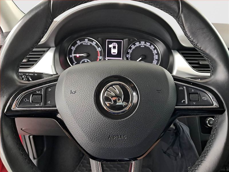 Škoda Rapid (2018) Ambition 1.0 TSI, Serv.kniha - fotka 17 z 21