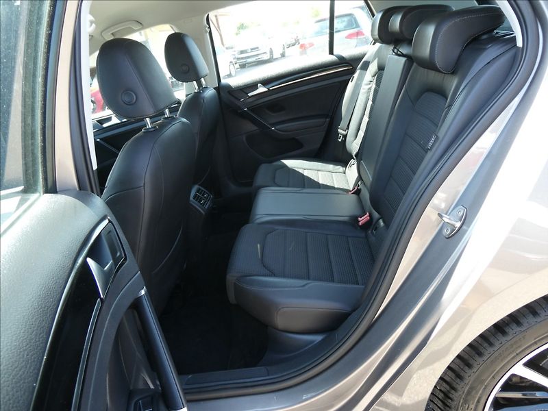 Volkswagen Golf 1,4 TSi 103kW DSG, webasto - fotka 23 z 51