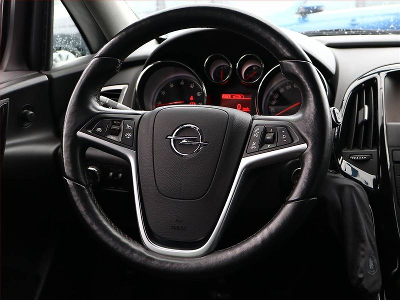 Opel Astra (2015) 1.4 T, LPG, po STK, udržované - fotka 12 z 15