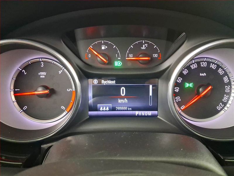 Opel Astra (2018) Innovation 1.6 CDTI, Automat - fotka 11 z 16