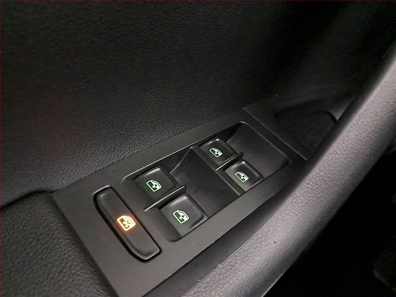 Škoda Octavia (2018) 1.5 TSI, Serv.kniha, Navi - fotka 22 z 25