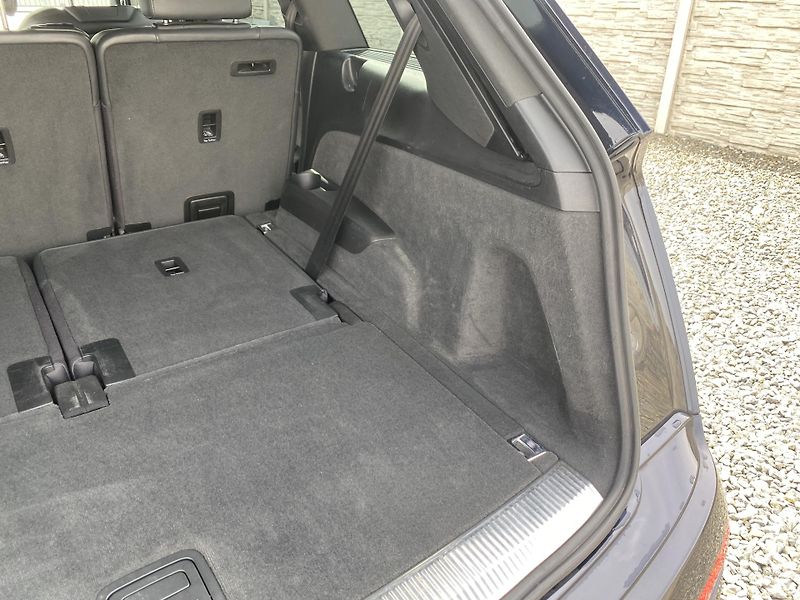 Audi Q7 3.0TDi 4x4 270PS S-LINE 7MÍST! - fotka 117 z 173
