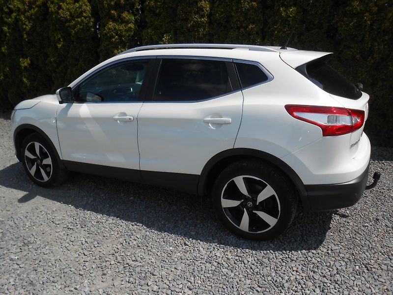 Nissan Qashqai 1.5DCi,LED,KAMERA,PANORAMA - fotka 42 z 49