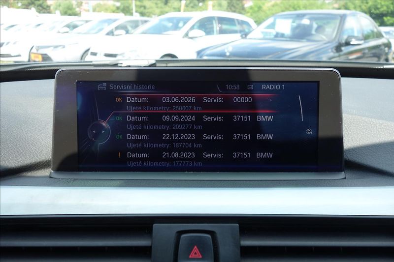 BMW Řada 3 320d GT,XDRIVE,ČR,SERV.KN. - fotka 31 z 41