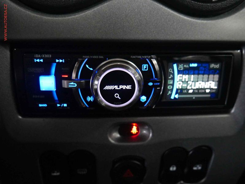 Dacia Duster (2011) 1.6i, ČR, STK3/28 - fotka 14 z 17