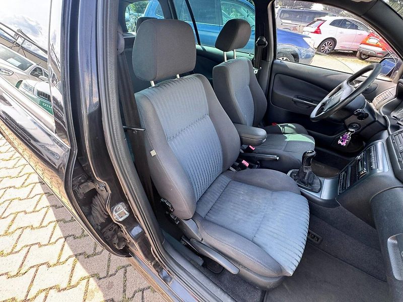 Škoda Octavia (2006) 1,6 MPI 75 KW GO MOTORU - fotka 38 z 47