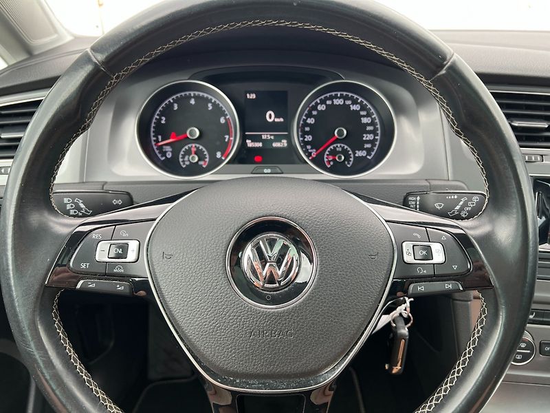 Volkswagen Golf Variant (2016) 1.2TSi LOUNGE Edition - fotka 23 z 33