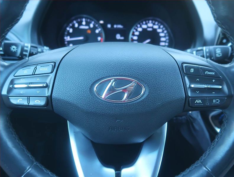 Hyundai i30 (2021) Family 1.5 T-GDI MHEV - fotka 16 z 16