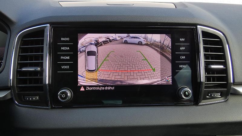 Škoda Karoq 2.0 TDI Ambition DSG - fotka 16 z 24