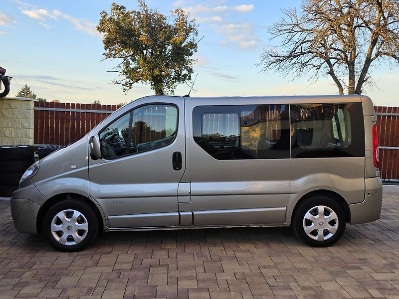 Renault Trafic 2.0dCi 84kW 9-MÍST*AC*TAŽNÉ* - fotka 2 z 42