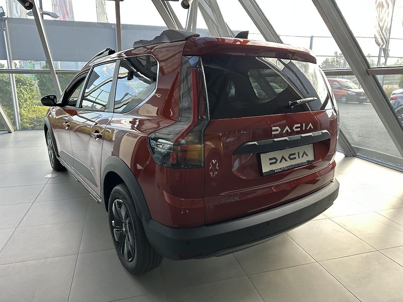 Dacia Jogger (2026) Expression TCE 110 - SKLADEM - fotka 6 z 23