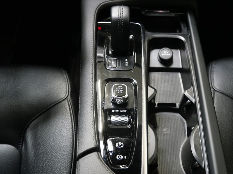 Volvo XC90 - fotka 24 z 27