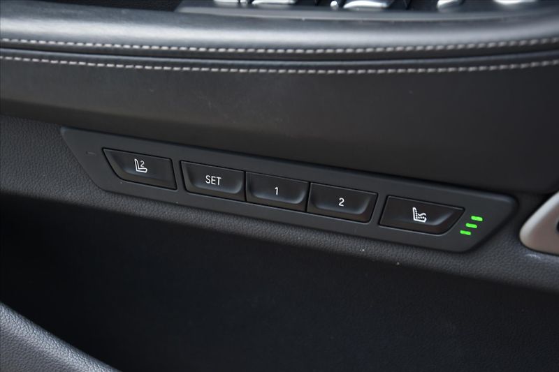 BMW Řada 7 740d xDrive 250kW LASER ČR - fotka 28 z 33