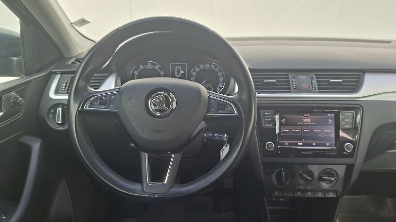 Škoda Rapid (2018) Spaceback Ambition 1,0 TSI 81 - fotka 18 z 23
