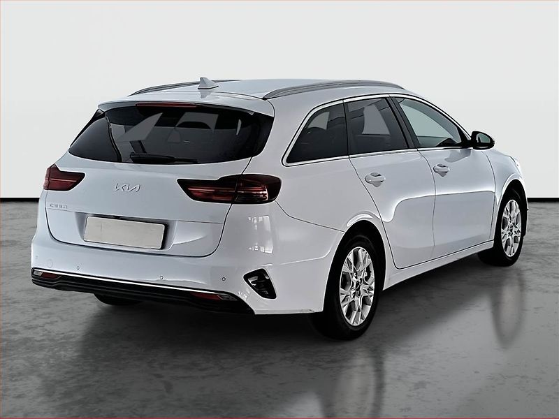 Kia Ceed (2022) 1.5 T-GDI, Automat, Serv.kniha - fotka 5 z 21