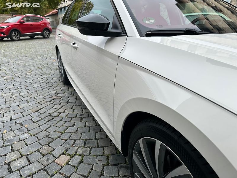 Škoda Octavia 2,0 TDI Sportline paket - fotka 7 z 43