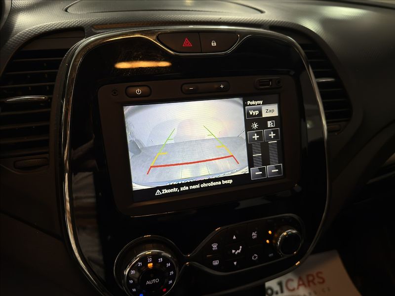 Renault Captur 0,9   TCe KAMERA VÝHŘEV ALU - fotka 11 z 23