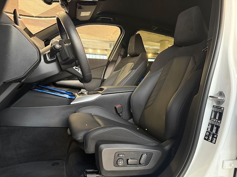 BMW X3 20d xDrive, Tažné, Harman - fotka 15 z 37