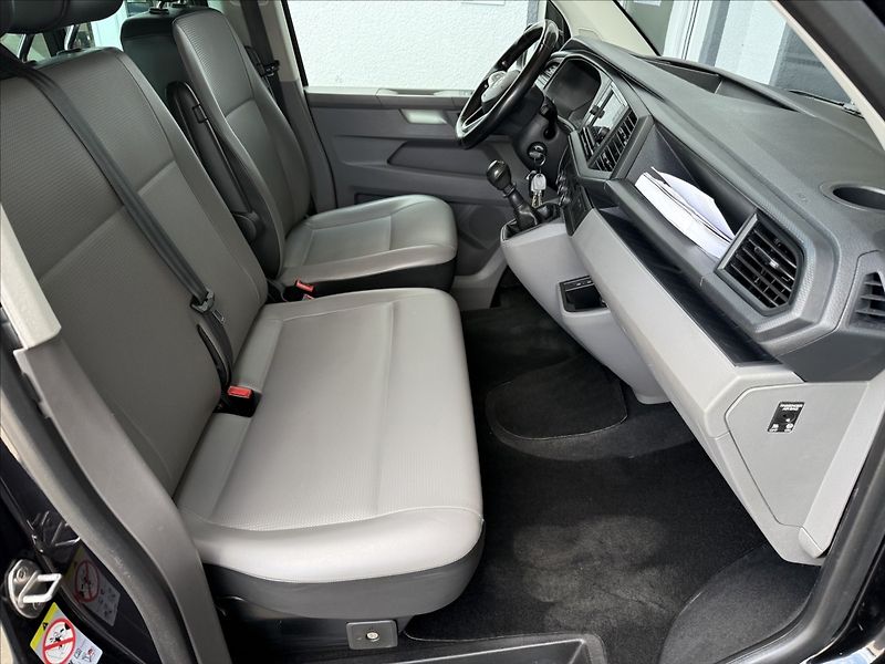 Volkswagen Caravelle 2,0 Long,110kW,4x4,po servisu - fotka 12 z 28