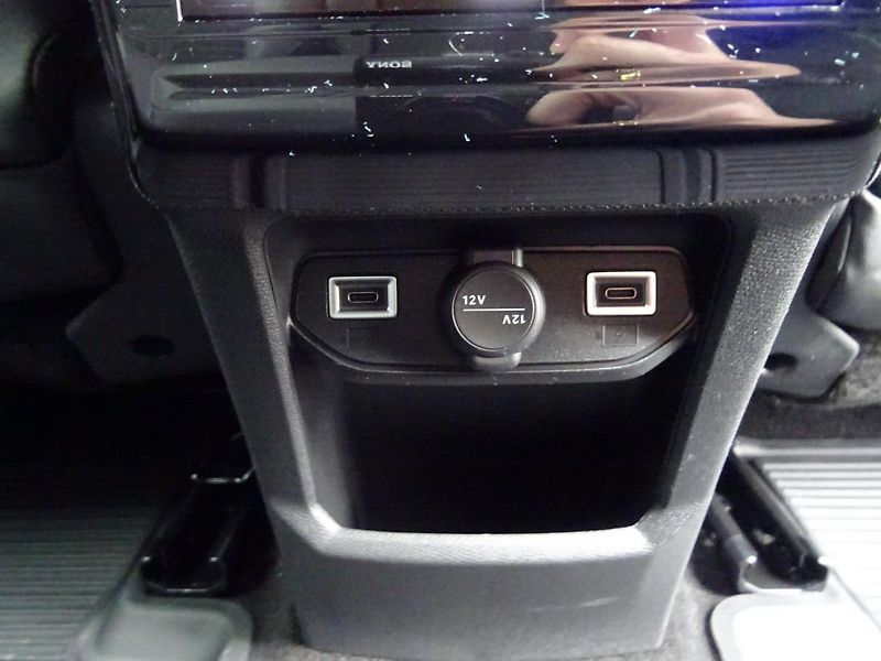Peugeot 5008 (2024) e-GT 157 kW/210k (Bat. 73kWh) - fotka 47 z 60