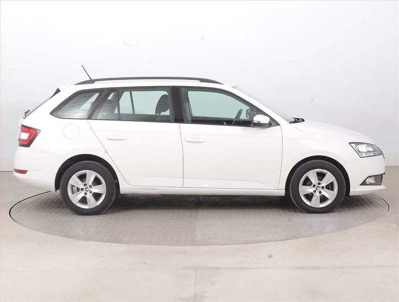 Škoda Fabia (2019) Ambition 1.0 TSI, Tempomat - fotka 6 z 14