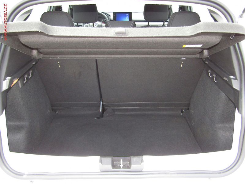 Dacia Sandero (2022) 1.0 TCe, ČR, AC, tempo, park - fotka 7 z 21