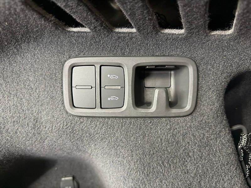 Audi Q8 50TDI QUATTRO S-LINE, VZDUCH, - fotka 26 z 29