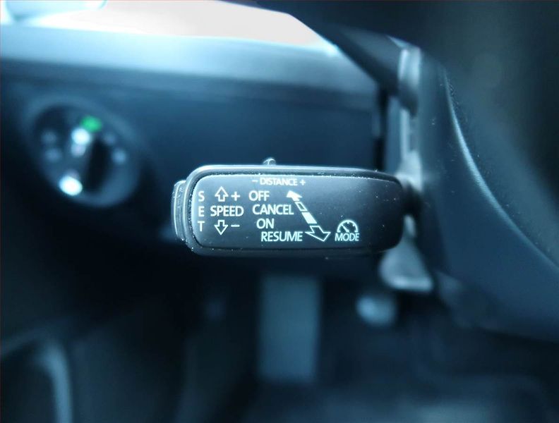 Škoda Superb (2018) Ambition 1.6 TDI, Serv.kniha - fotka 17 z 19