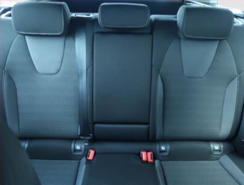 Škoda Octavia (2021) Ambition 2.0 TDI, Serv.kniha - fotka 10 z 17
