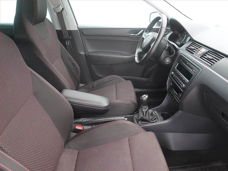 Škoda Rapid (2013) Ambition 1.2 TSI - fotka 9 z 14