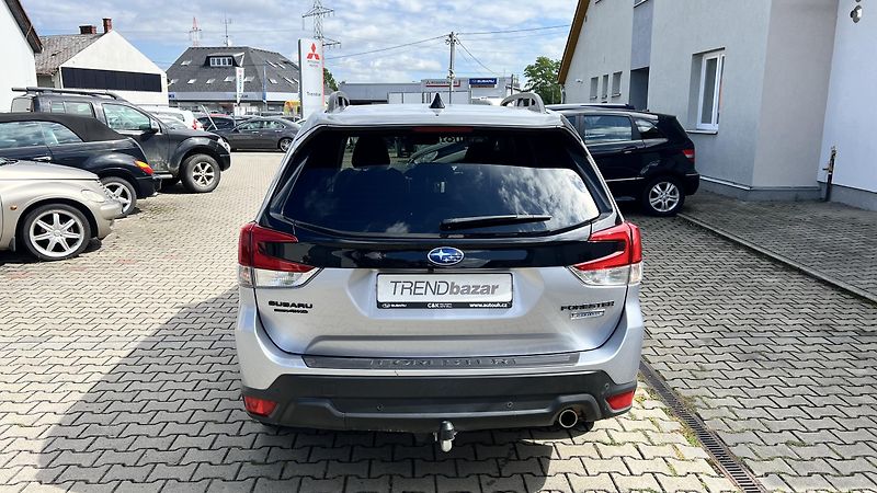 Subaru Forester 2.0 E-BOXER EXECUTIVE - fotka 5 z 14