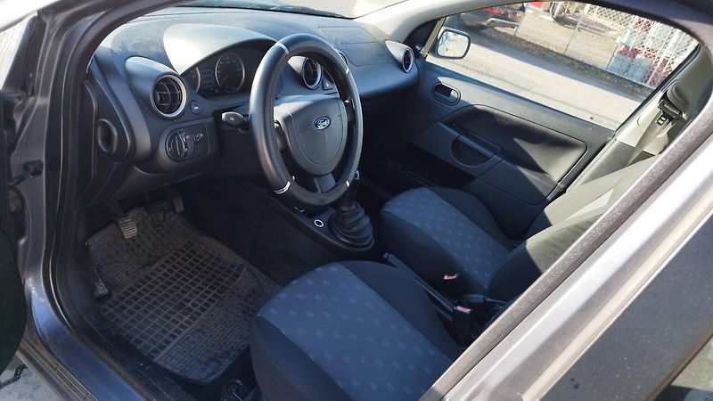 Ford Fiesta 1.3i,VOLAT- 608 081 843 - fotka 8 z 14