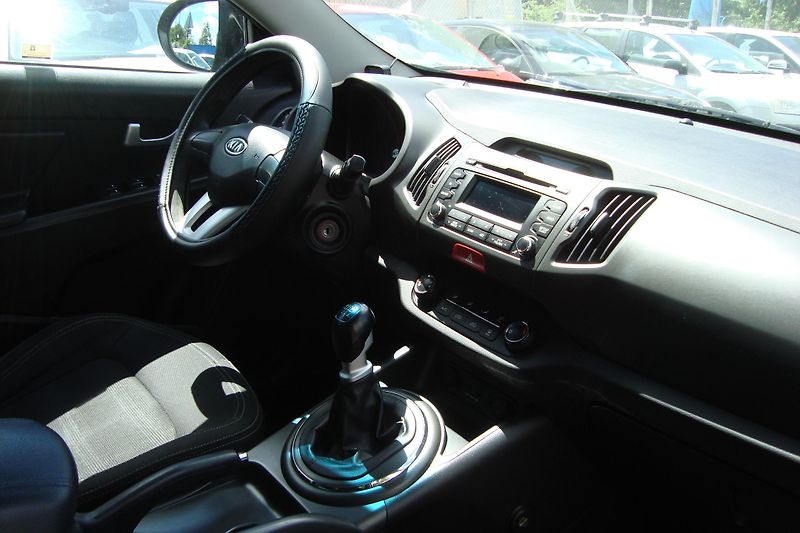 Kia Sportage (2010) 1.6 GDi, 99 kW,ČR,Servisní kn. - fotka 39 z 67