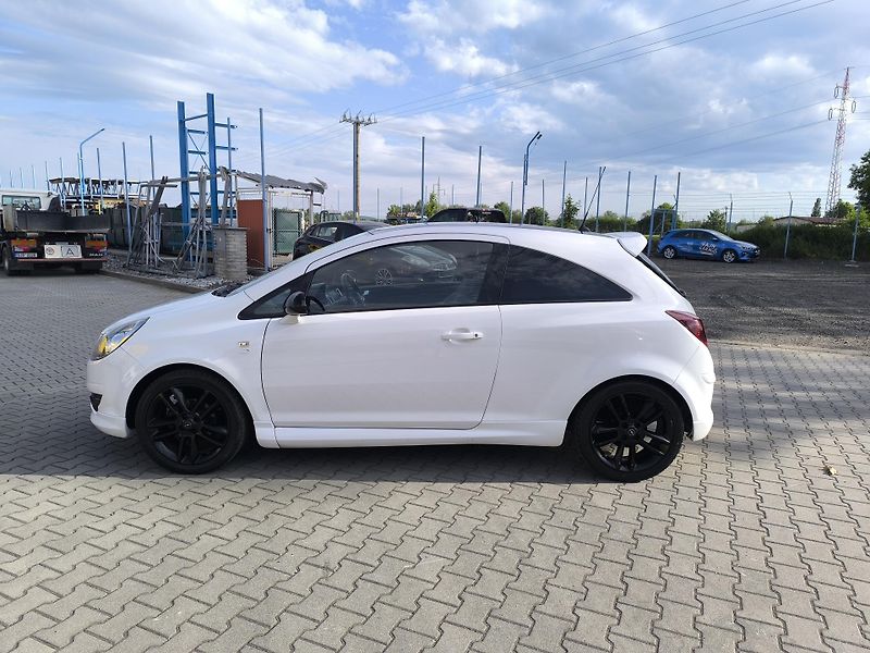 Opel Corsa 1.3 DOLOŽENÉ KM,SERVISNÍ KN - fotka 5 z 43
