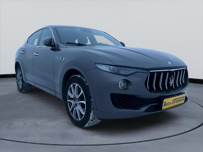 Maserati Levante 3,0 D,Tažné,2x sada Kol - fotka 2 z 21