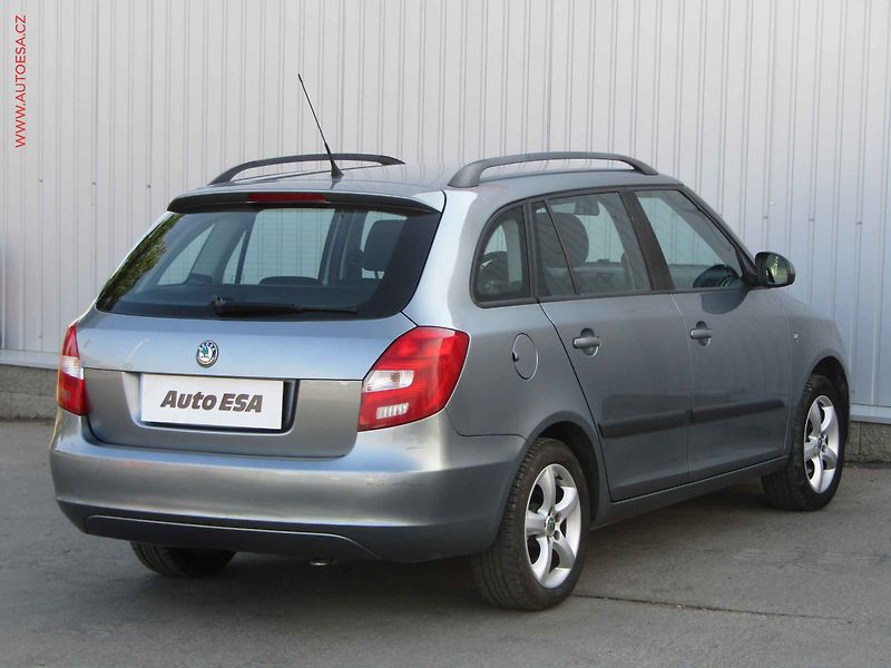 Škoda Fabia (2012) 1.6 TDi, AC, temp - fotka 4 z 15