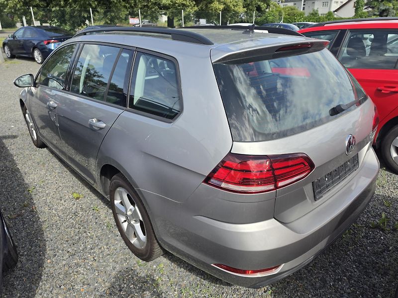 Volkswagen Golf Variant 1.6 TDI  - fotka 3 z 15